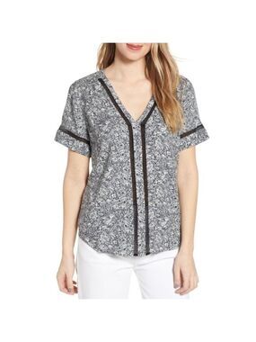 Hinge Pullover V-Neck Blouse